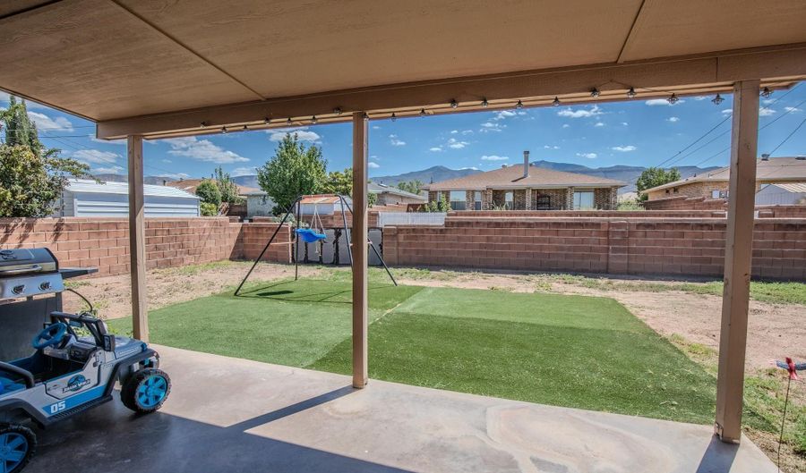 713 Montwood, Alamogordo, NM 88310 - 4 Beds, 2 Bath