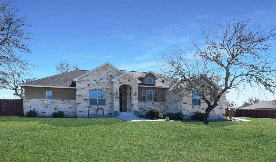 105 Bobby Lynn, Adkins, TX 78101 - 4 Beds, 3 Bath