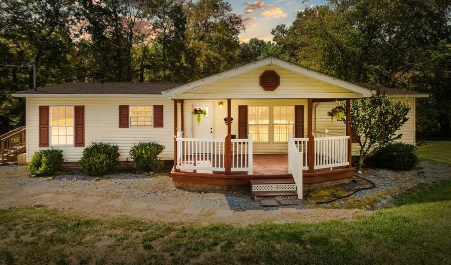 203 Edgewood St, Ballard, WV 24918 - 3 Beds, 2 Bath