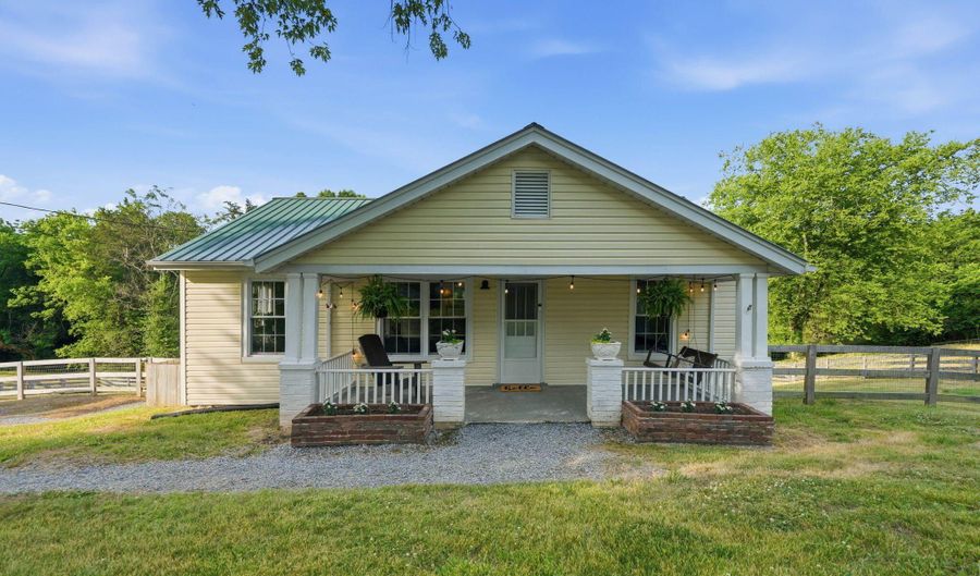 1276 Indian Ridge Rd, Blaine, TN 37709 - 2 Beds, 1 Bath