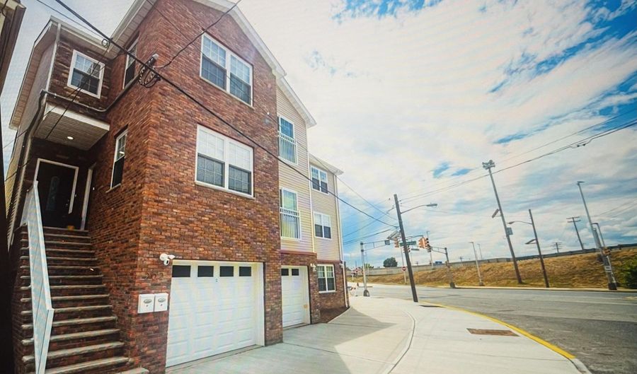 202 KENNEDY Blvd 2, Bayonne, NJ 07002 - 3 Beds, 2 Bath