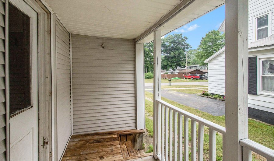 221 James St, Allegan, MI 49010 - 2 Beds, 1 Bath