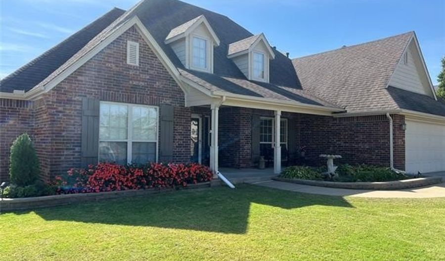 5817 Woodland Rd, Bartlesville, OK 74006 - 4 Beds, 3 Bath