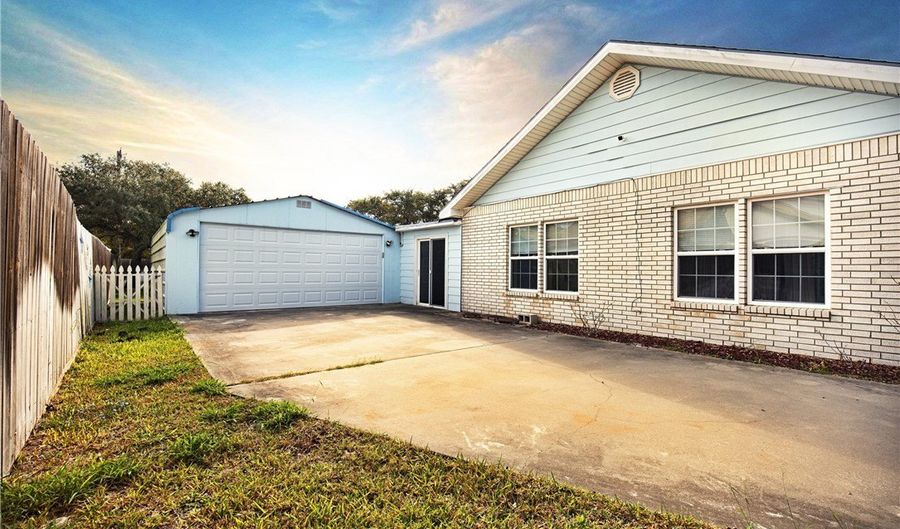 1045 S Saunders St, Aransas Pass, TX 78336 - 3 Beds, 2 Bath