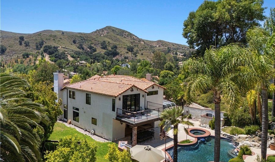 3728 Park Colony Ct, Agoura Hills, CA 91301 - 5 Beds, 3 Bath