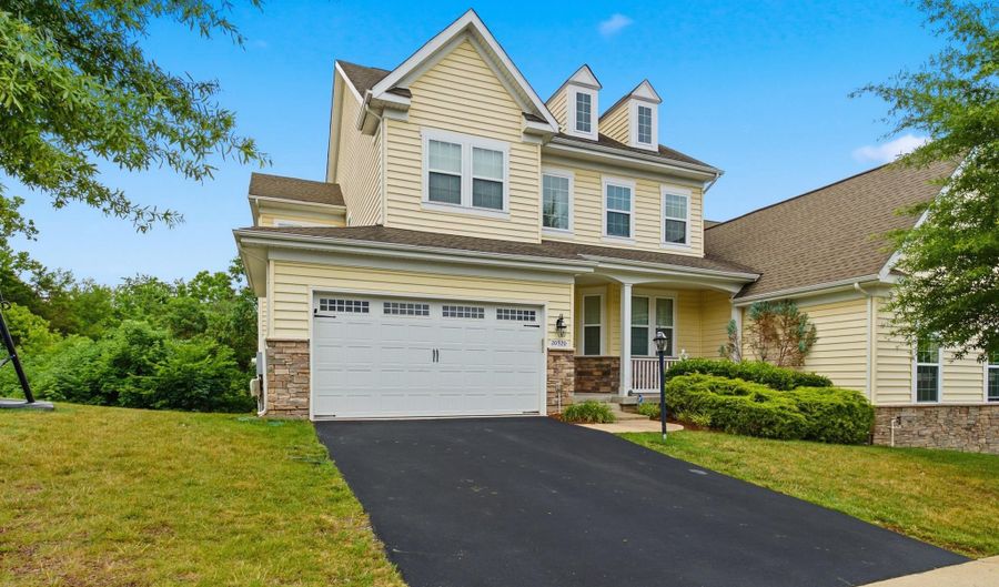 20920 ASHBURN HEIGHTS Dr, Ashburn, VA 20148 - 5 Beds, 5 Bath