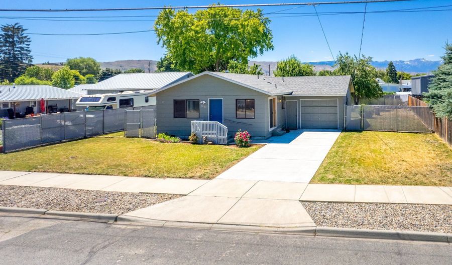 2025 PLUM St, Baker City, OR 97814 - 2 Beds, 1 Bath
