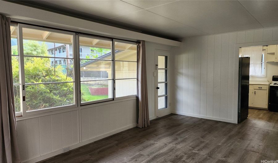 45-111 A William Henry Rd, Kaneohe, HI 96744 - 3 Beds, 1 Bath