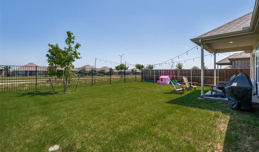 1005 Adelyn St, Anna, TX 75409 - 3 Beds, 2 Bath