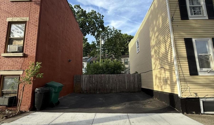 43 Myrtle Ave, Albany, NY 12202 - 4 Beds, 3 Bath