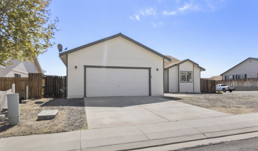 362 Emigrant Way, Fernley, NV 89408 - 3 Beds, 3 Bath