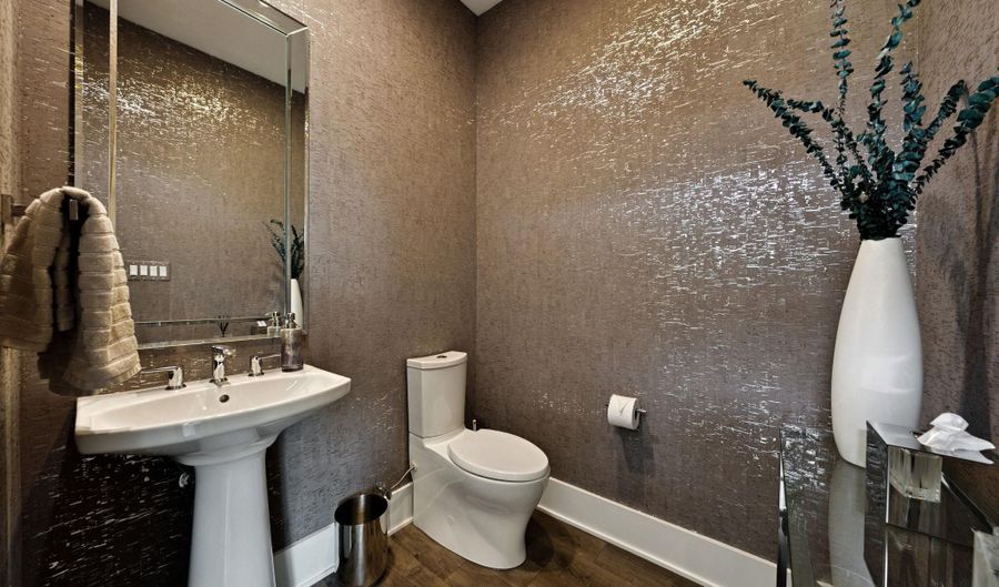 11336 EMERALD PARK Rd, Potomac, MD 20854 - 3 Beds, 5 Bath