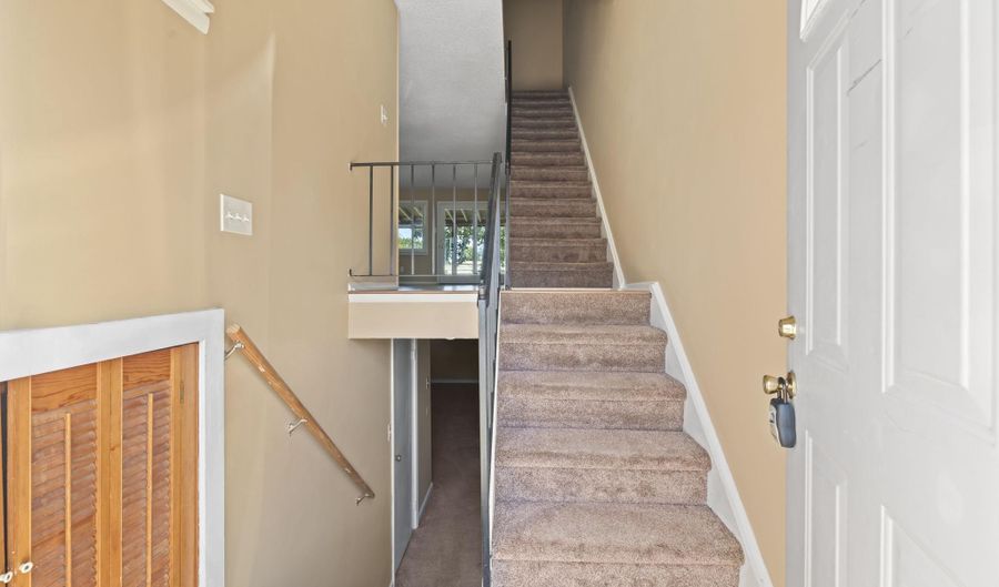 4274 LAWNSIDE Rd, Philadelphia, PA 19154 - 3 Beds, 2 Bath