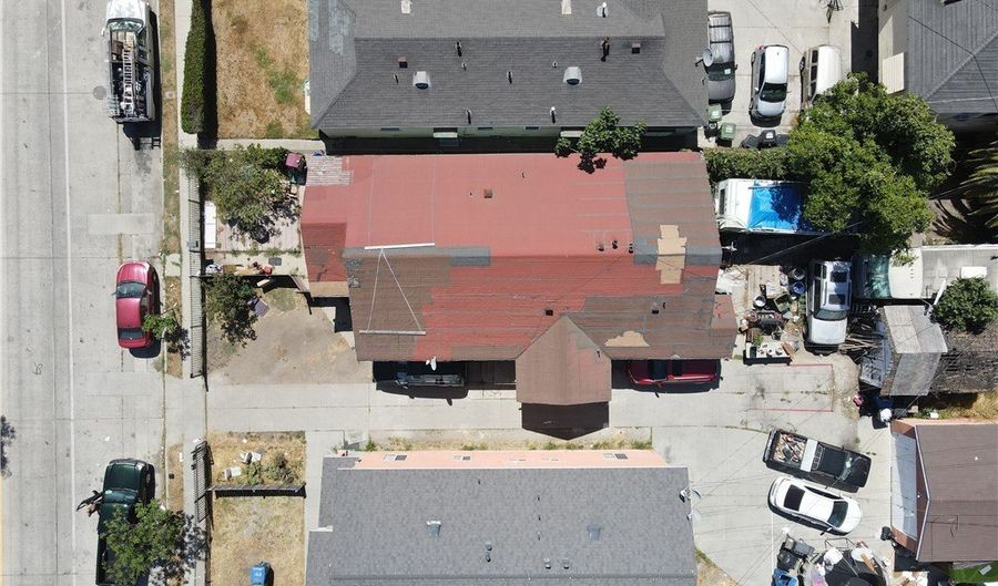 205 W 98th St, Los Angeles, CA 90003 - 3 Beds, 2 Bath