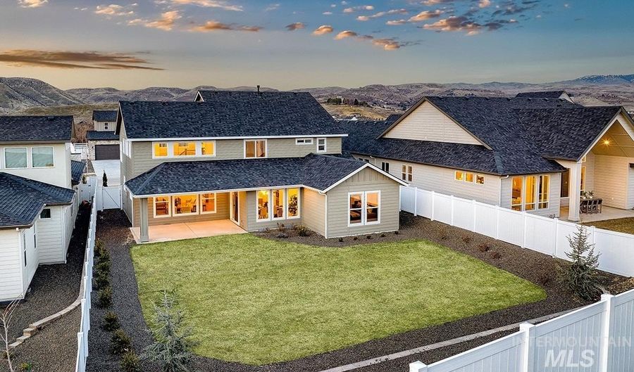 9295 W Sooty Grouse Ct, Boise, ID 83714 - 5 Beds, 4 Bath