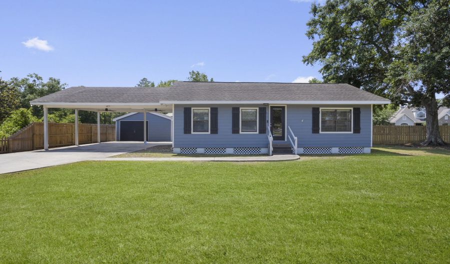 956 Old Spanish Trl, Bay St. Louis, MS 39520 - 2 Beds, 1 Bath