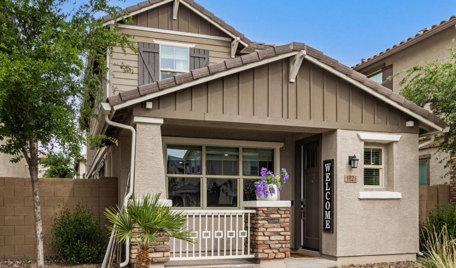 1821 S BEDFORD Pl, Chandler, AZ 85286 - 3 Beds, 3 Bath