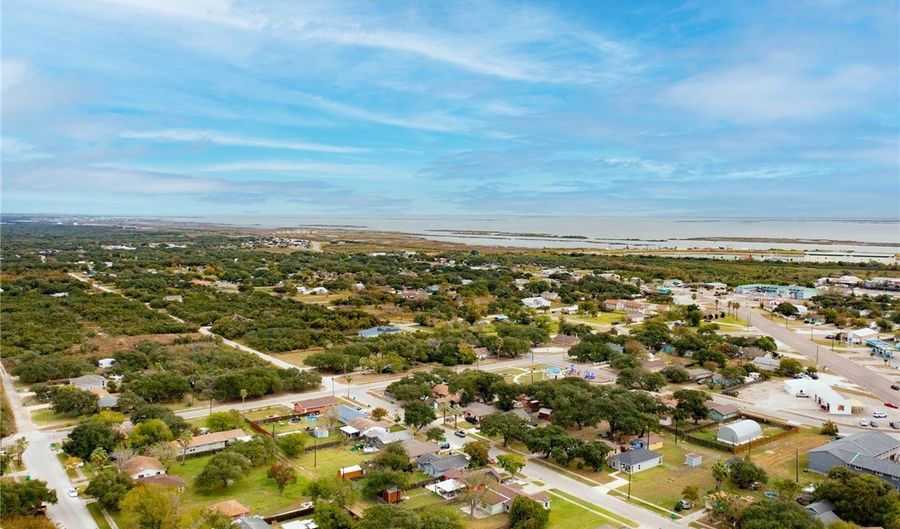 404 N Whitney St, Aransas Pass, TX 78336 - 4 Beds, 2 Bath