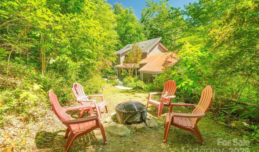 14 Shelton Branch Rd, Barnardsville, NC 28709 - 3 Beds, 3 Bath