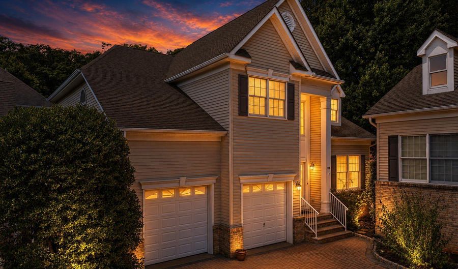 25 Brittany Ct, Atlantic Highlands, NJ 07716 - 3 Beds, 3 Bath