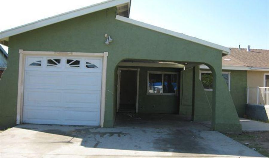 4784 Calle Estrella, Oceanside, CA 92057 - 3 Beds, 2 Bath