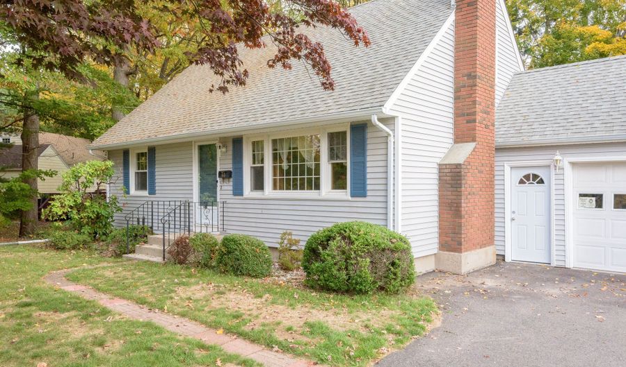 88 Rosemary Ln, Bristol, CT 06010 - 4 Beds, 2 Bath