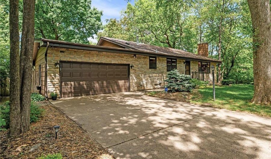 321 Dunham Dr, Anoka, MN 55303 - 4 Beds, 2 Bath