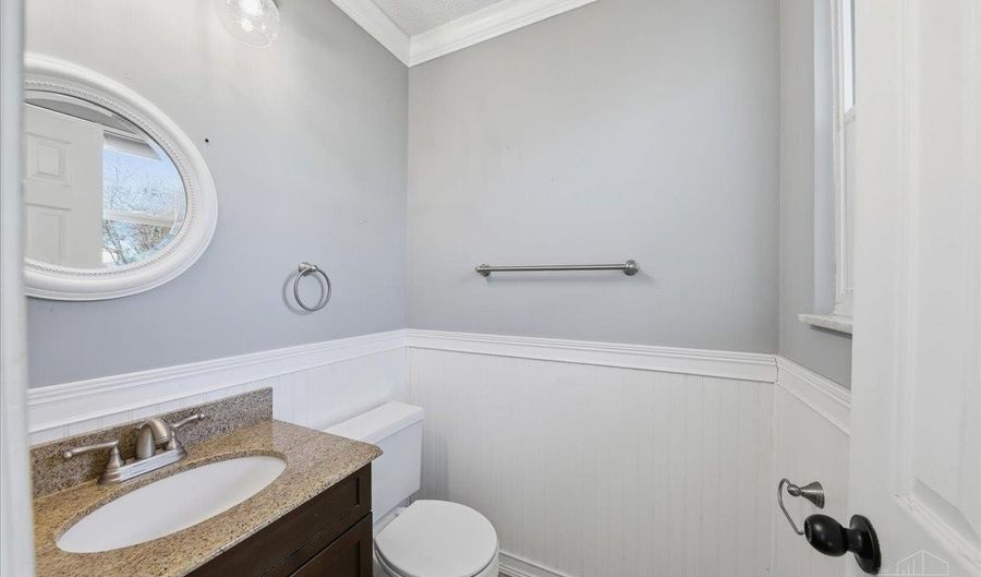 8638 Northport Dr, Anderson Twp., OH 45255 - 3 Beds, 2 Bath