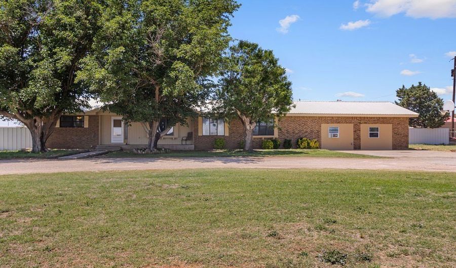640 SE 2401, Andrews, TX 79714 - 6 Beds, 2 Bath