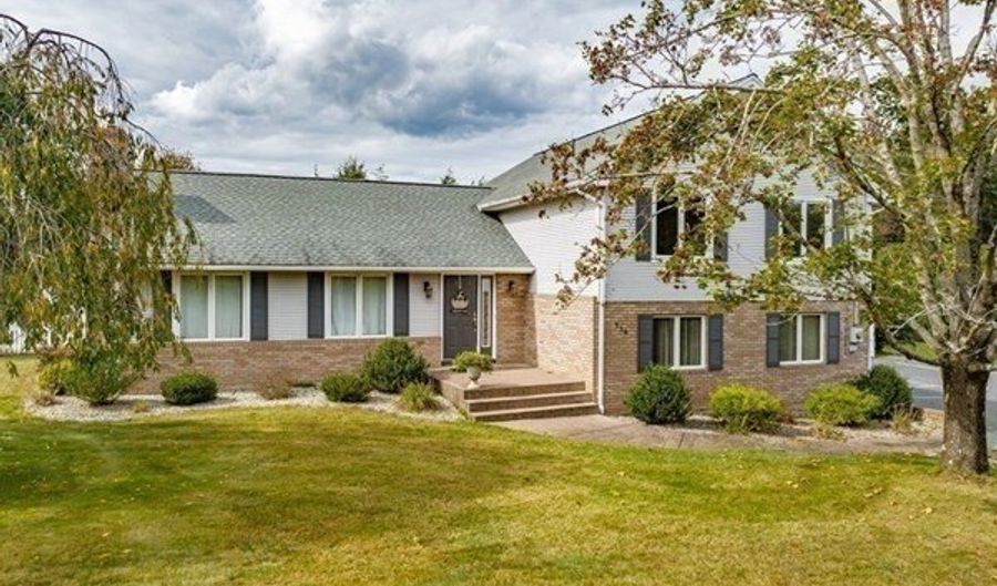 114 S West St, Agawam, MA 01030 - 4 Beds, 3 Bath