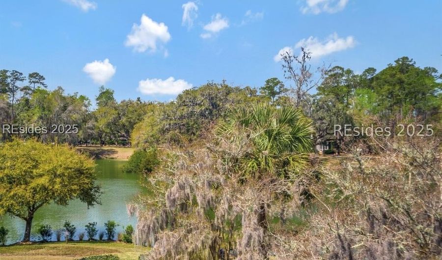 17 Boat House St, Bluffton, SC 29910 - 3 Beds, 4 Bath