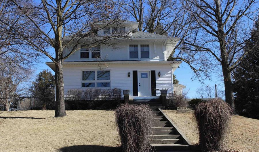 1606 Waddell, Atlantic, IA 50022 - 3 Beds, 3 Bath