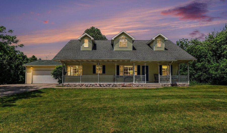 8857 52nd St SE, Ada, MI 49301 - 4 Beds, 2 Bath