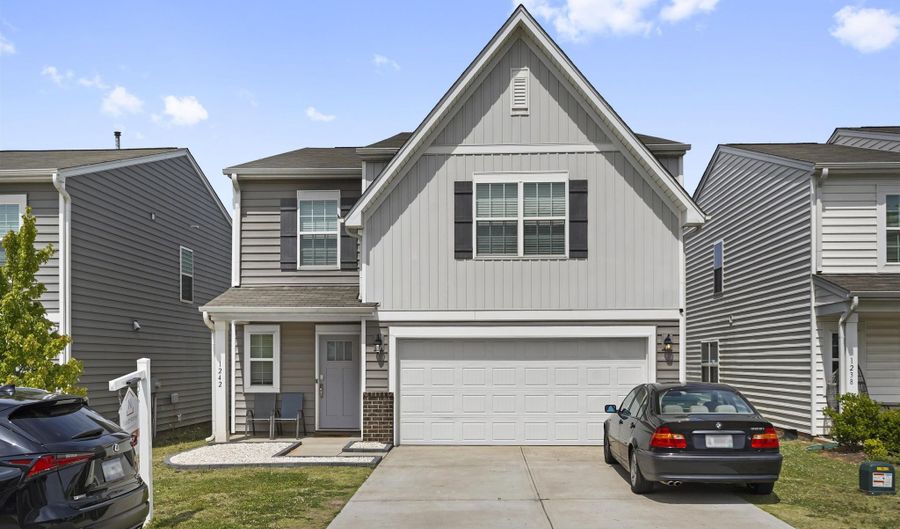 1242 Kilead Ct, Boiling Springs, SC 29316 - 5 Beds, 3 Bath