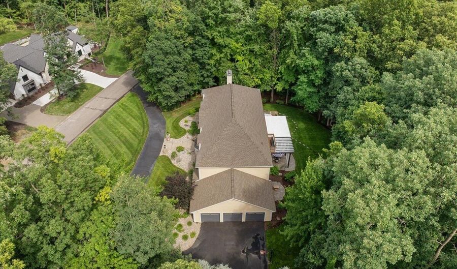 4608 Old Grand River Trl NE, Ada, MI 49301 - 4 Beds, 6 Bath