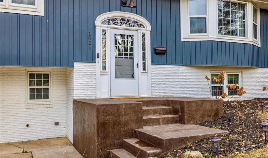 1021 Fremont St, Anoka, MN 55303 - 4 Beds, 3 Bath