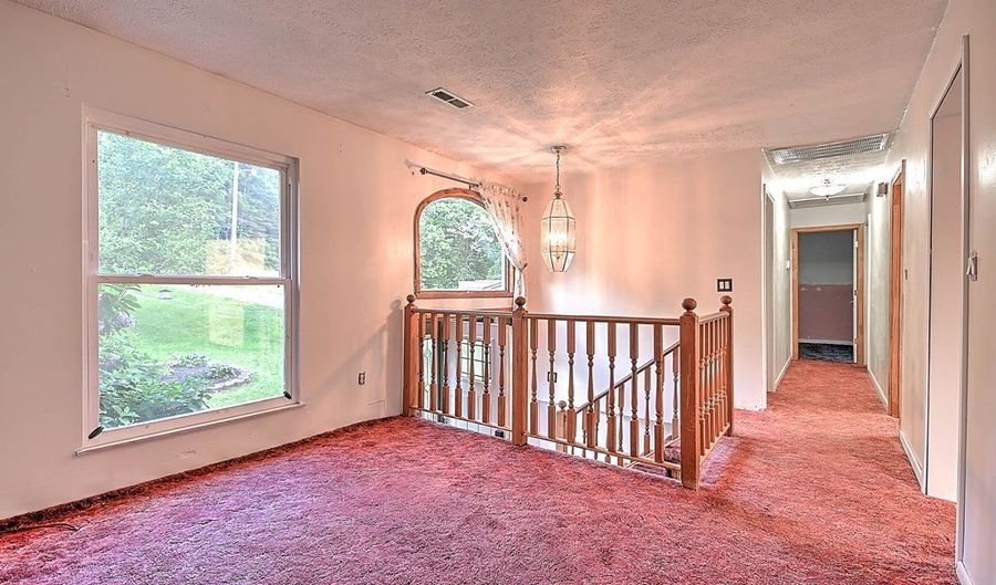 221 Mountain Edge Dr, Beaver, WV 25813 - 3 Beds, 2 Bath