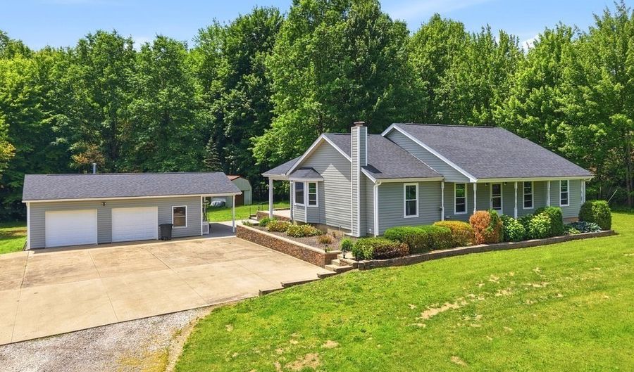 5230 Laubert Rd, Atwater, OH 44201 - 4 Beds, 3 Bath