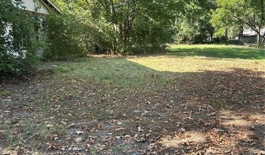 806 NW 1st St, Atkins, AR 72823 - 3 Beds, 2 Bath