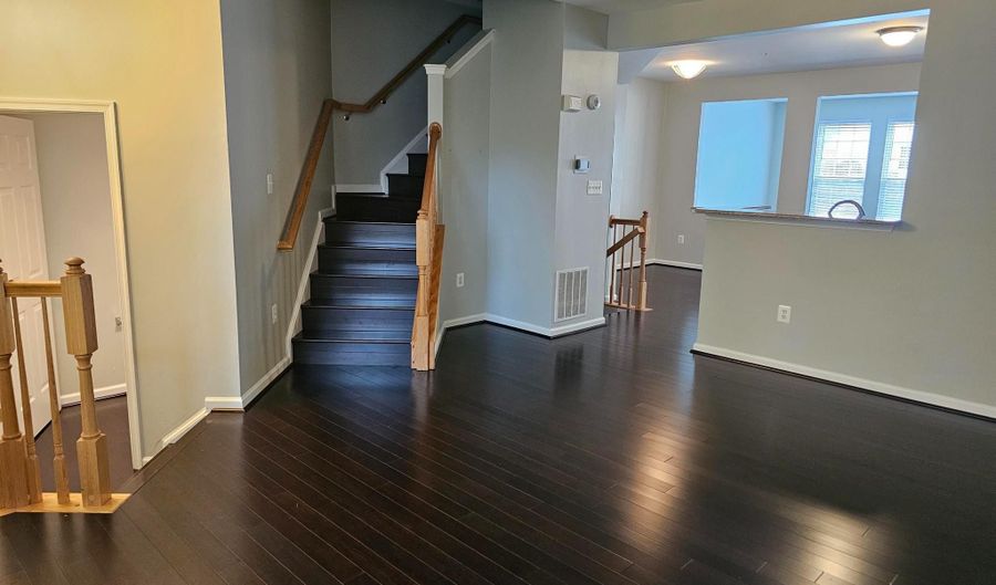 1706 SPANISH OAK Ln, Bowie, MD 20721 - 4 Beds, 4 Bath