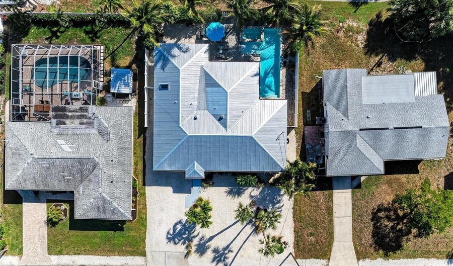 150 CRESCENT Dr, Anna Maria, FL 34216 - 3 Beds, 2 Bath