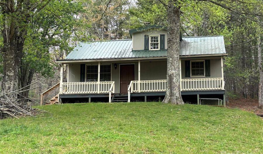 7410 HWY 90 Hwy, Collettsville, NC 28611 - 3 Beds, 1 Bath