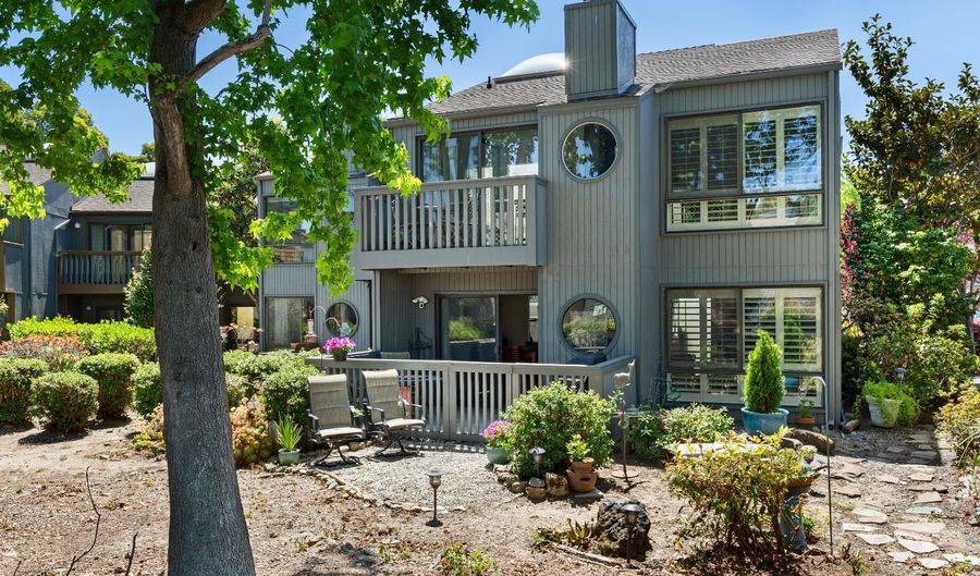 553 Kings Rd, Alameda, CA 94501 - 2 Beds, 3 Bath