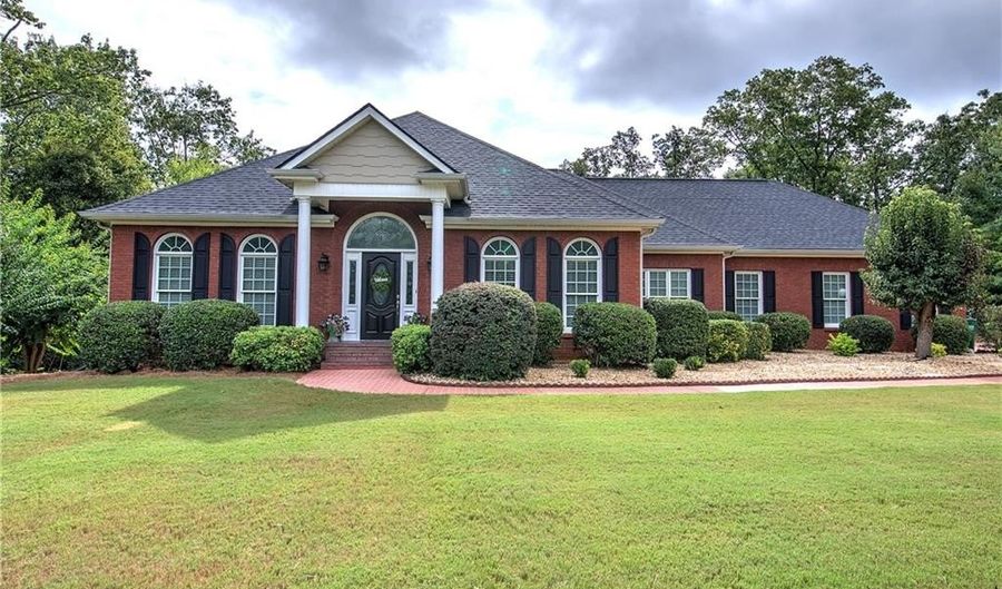 29 Hunters Ridge Dr, Adairsville, GA 30103 - 3 Beds, 3 Bath