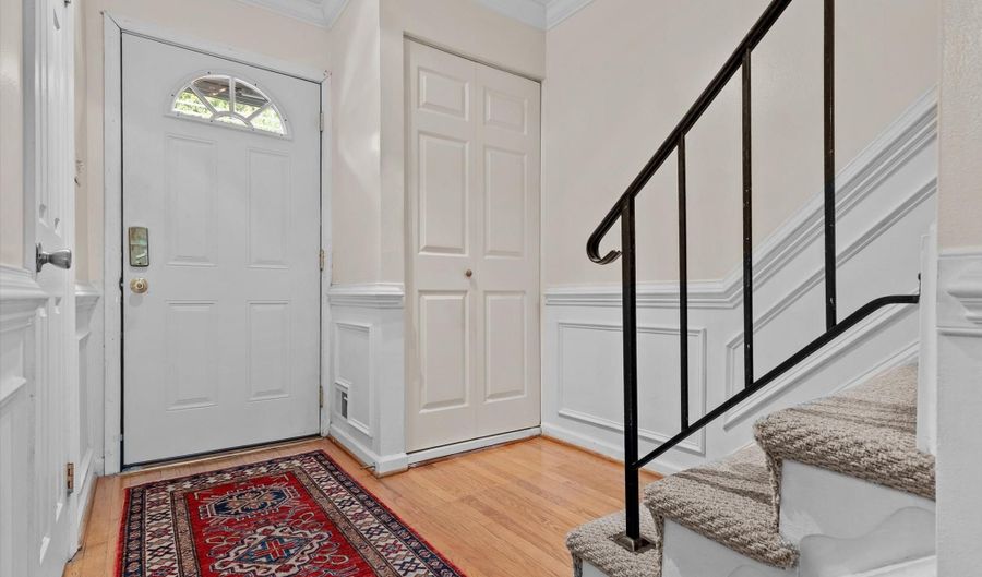 4533 CASABLANCA Ct, Annandale, VA 22003 - 3 Beds, 4 Bath