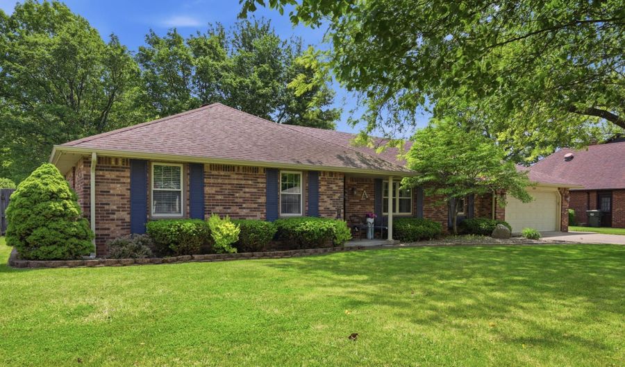 108 S Lansdown Way, Anderson, IN 46012 - 3 Beds, 2 Bath