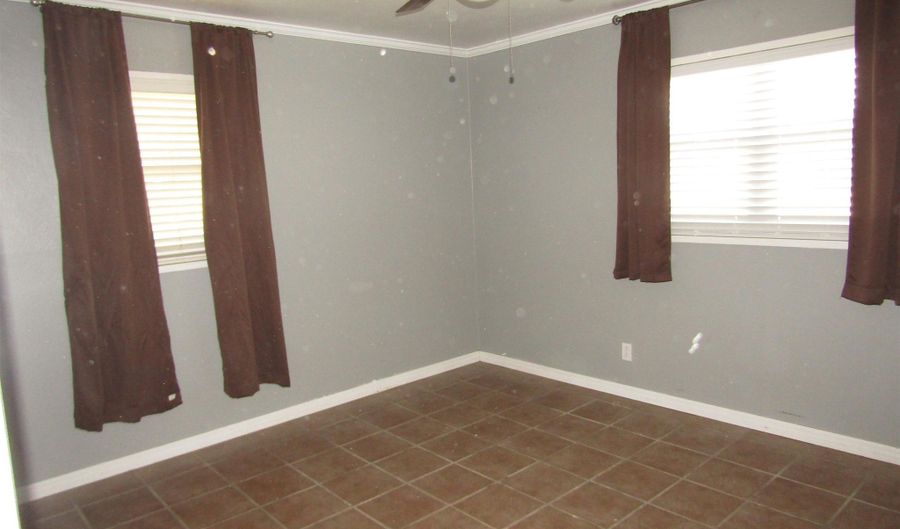 907 W Sears Ave, Artesia, NM 88210 - 2 Beds, 1 Bath