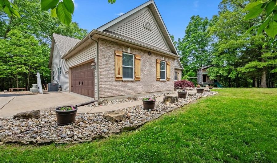 4437 Killdeer Dr, Augusta, MO 63332 - 4 Beds, 3 Bath