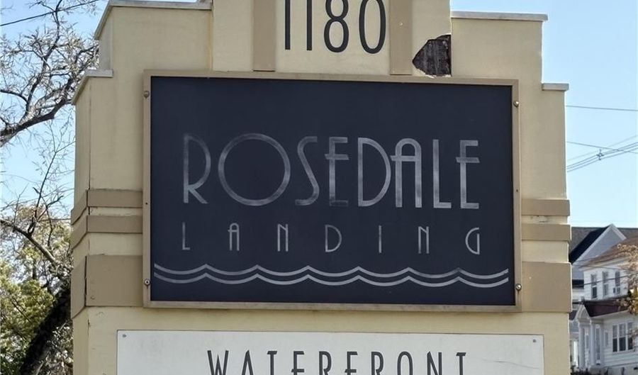 1180 Narragansett Blvd B3, Cranston, RI 02905 - 1 Beds, 1 Bath
