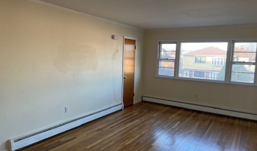 37 Hilton St, Belleville, NJ 07109 - 3 Beds, 1 Bath